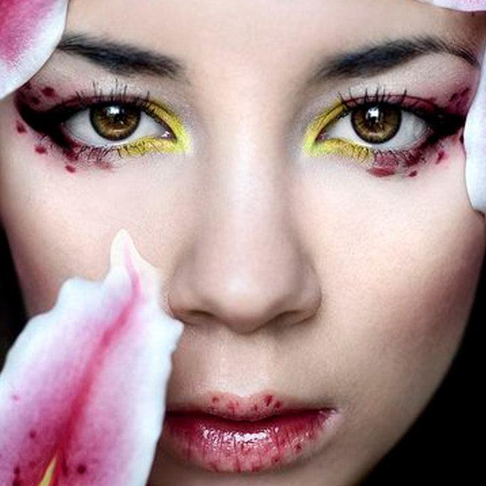 Natural dark brown (12 months) contact lenses